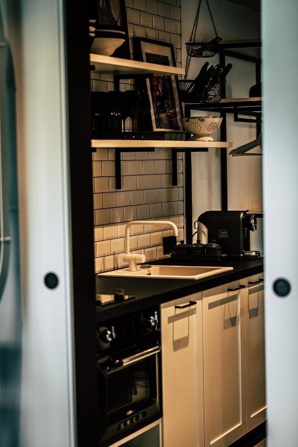 Boutique Old School Apartment